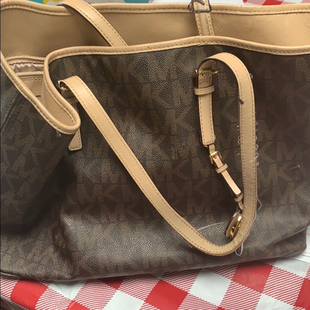 Michael Kors Jet Set Tote